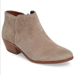 *SOLD* Sam Edelman Petty Chelsea Boot $99 6.5
